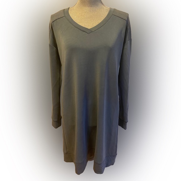 NWT Cable & Gauge Soft Knit Dress, Size S - Picture 2 of 11